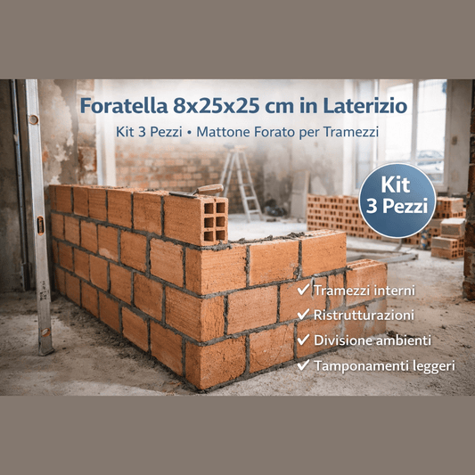 Foratella in laterizio 8x25x25 cm in cantiere: kit da 3 pezzi di mattone forato per tramezzi interni e divisori.