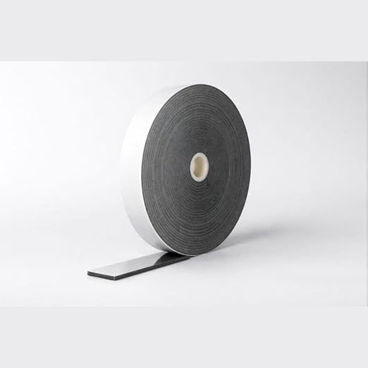 Rotolo di nastro biadesivo per cartongesso ad alta tenuta da 50 mm per il fissaggio rapido di profili.
