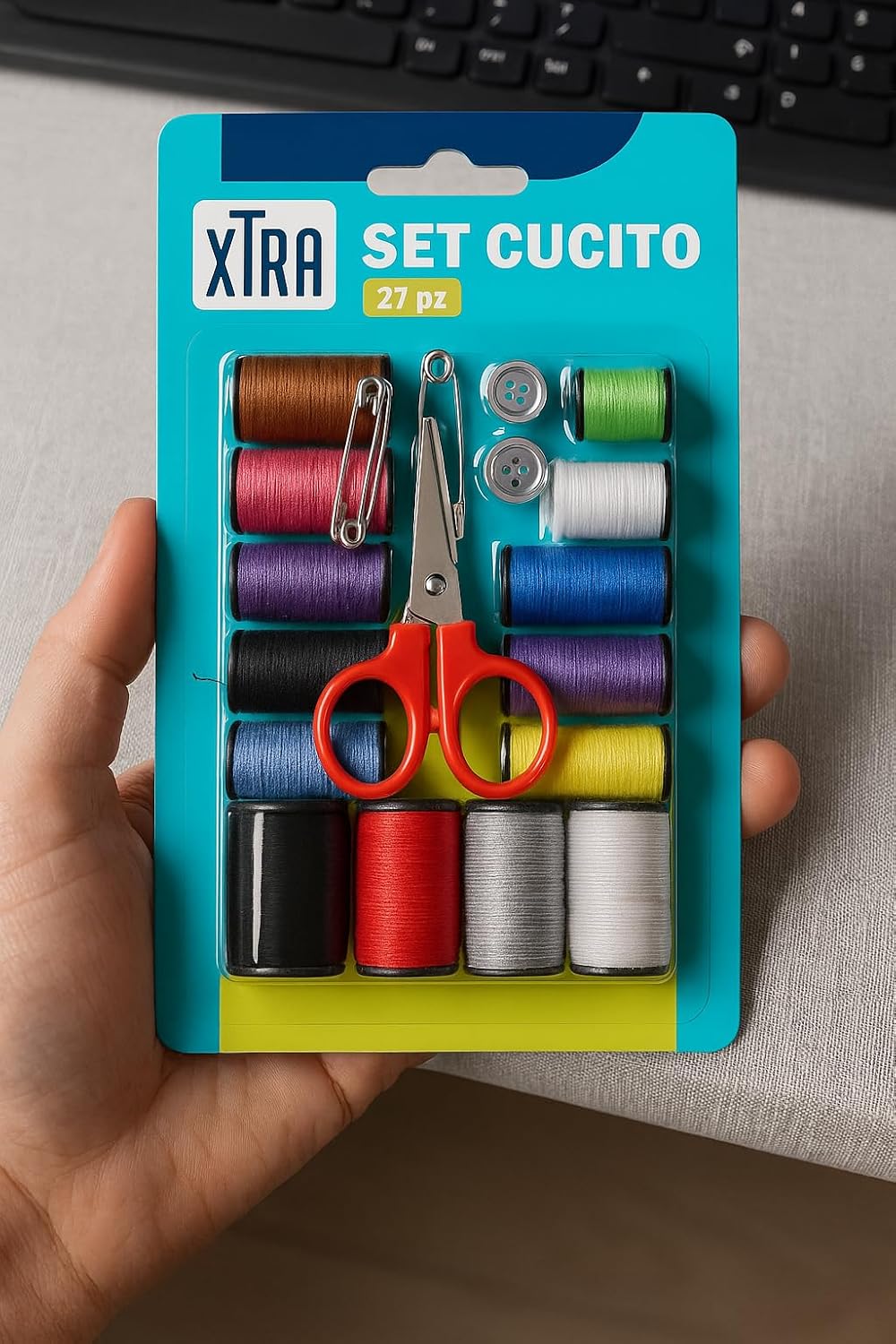 Set Cucito 27 Pezzi da Viaggio con Forbice, Aghi e Bottoni – Compatto - Lemag srl