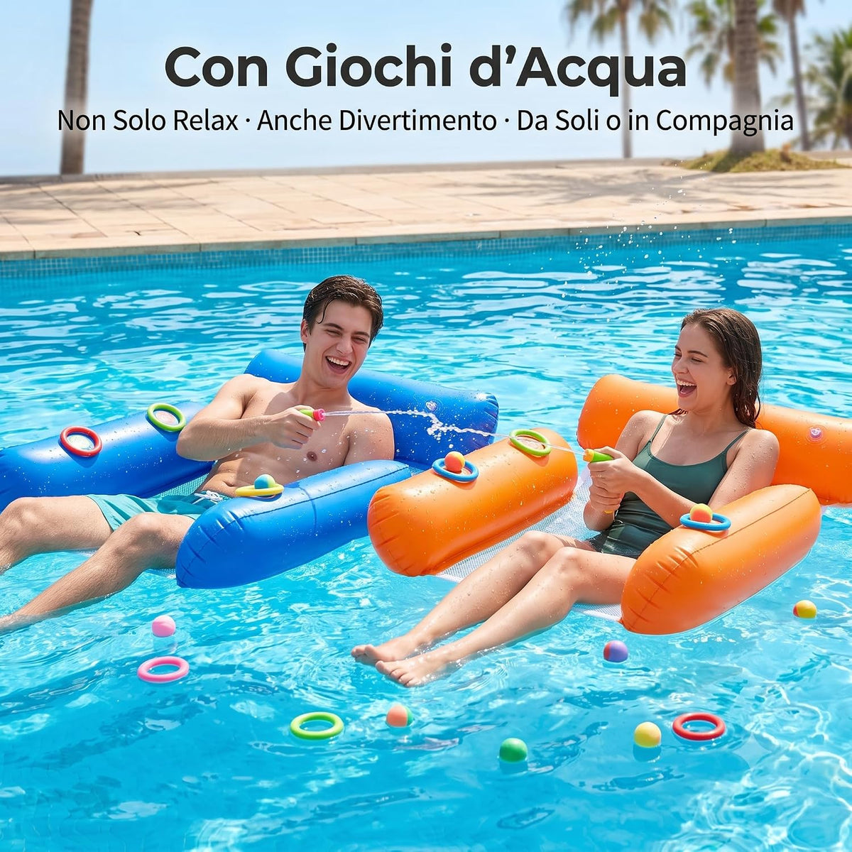Coppia si diverte in acqua usando un lettino gonfiabile piscina con braccioli e spruzzini integrati.