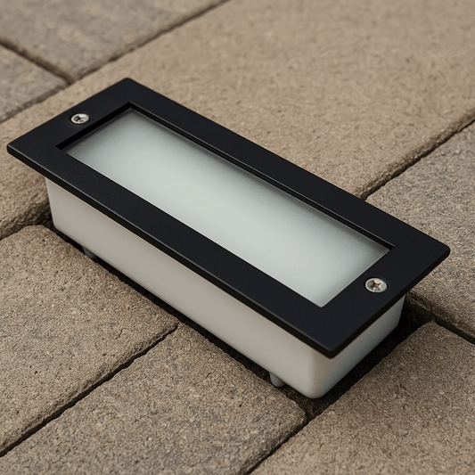 Poliplast Debora segnapasso IP54 nero E27, da incasso per esterni, 60W max - Lemag srl