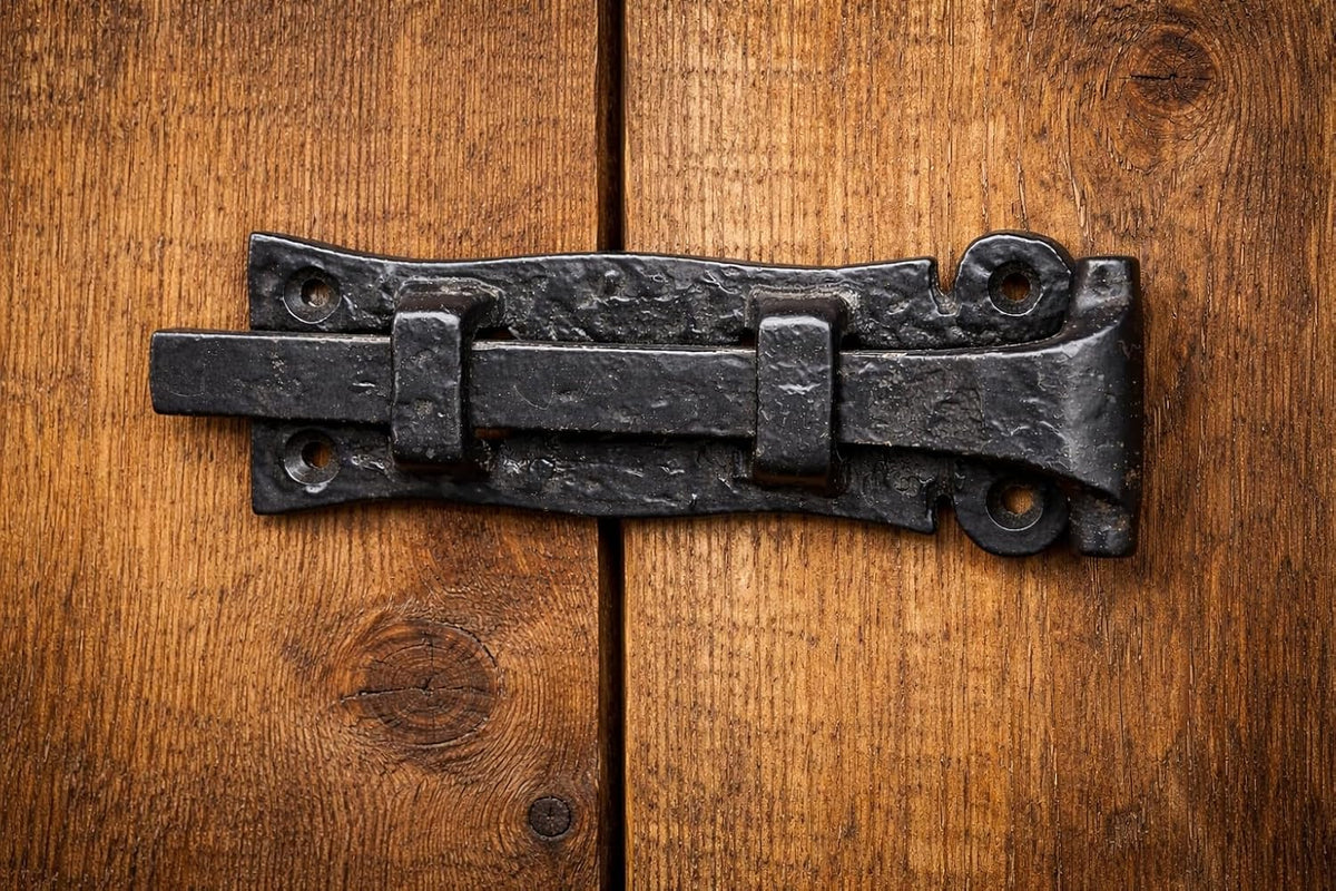 Catenaccio Rustico 150 mm in Acciaio Chiusura Porta Cancello Stile Antico Scorrevole con Fermo Installazione Facile - Lemag srl