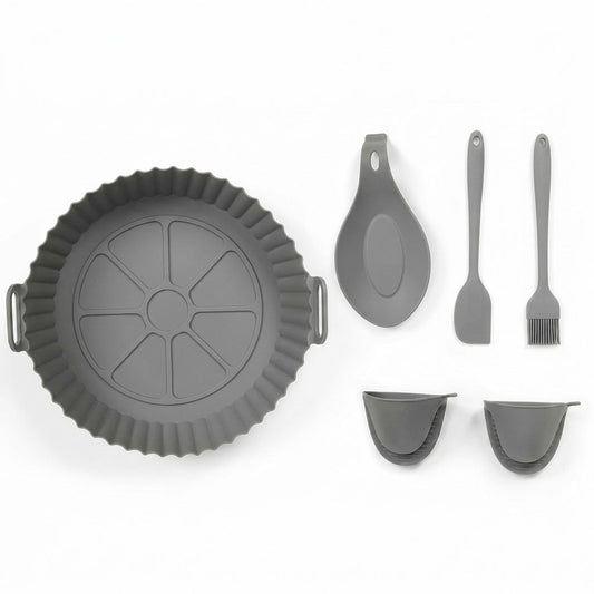 Set da 6 accessori friggitrice ad aria in silicone grigio con cestello rotondo, spatola, pennello e mini guanti da forno.