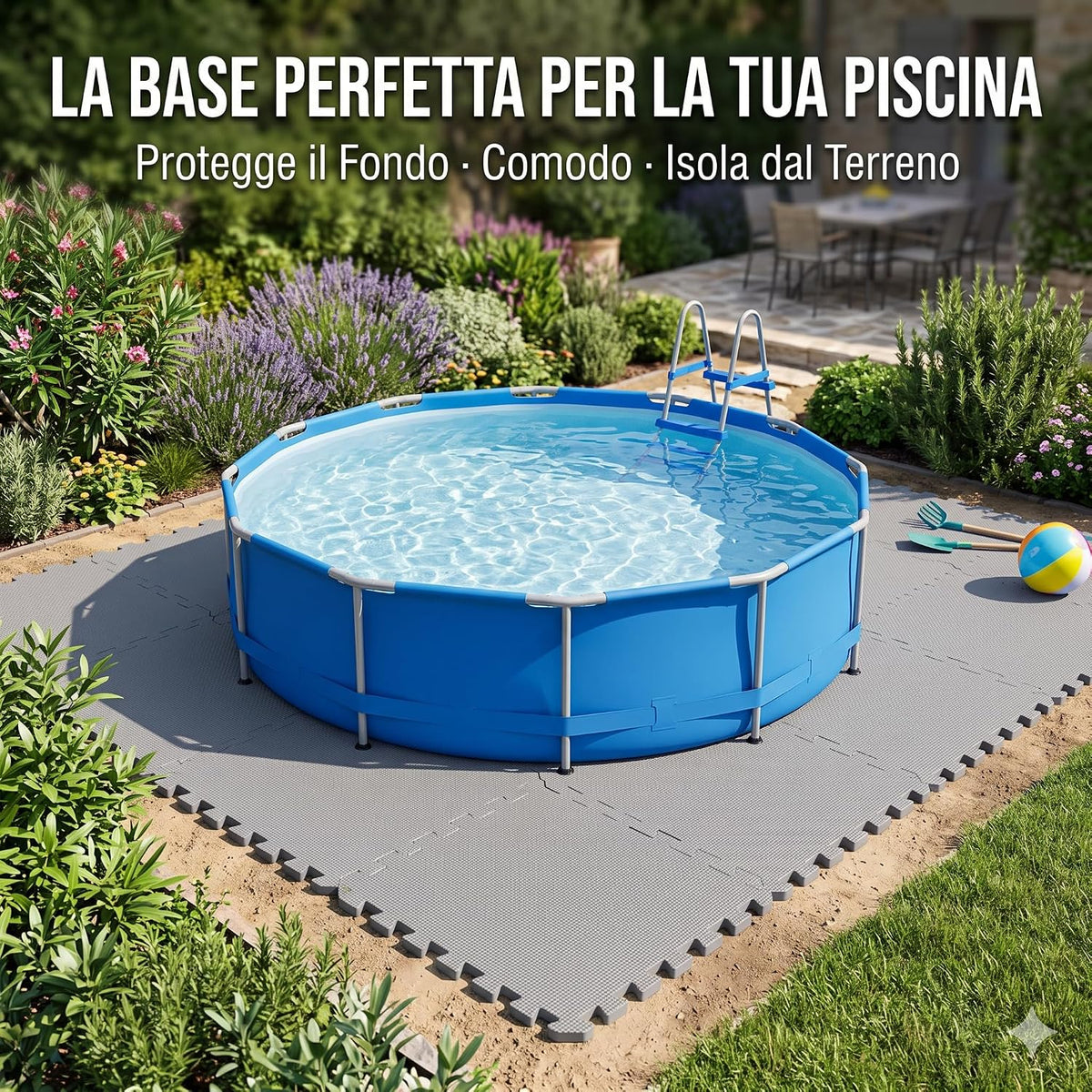 Tappeto sottofondo piscina a incastro grigio sotto una piscina fuori terra in giardino per proteggere il liner.