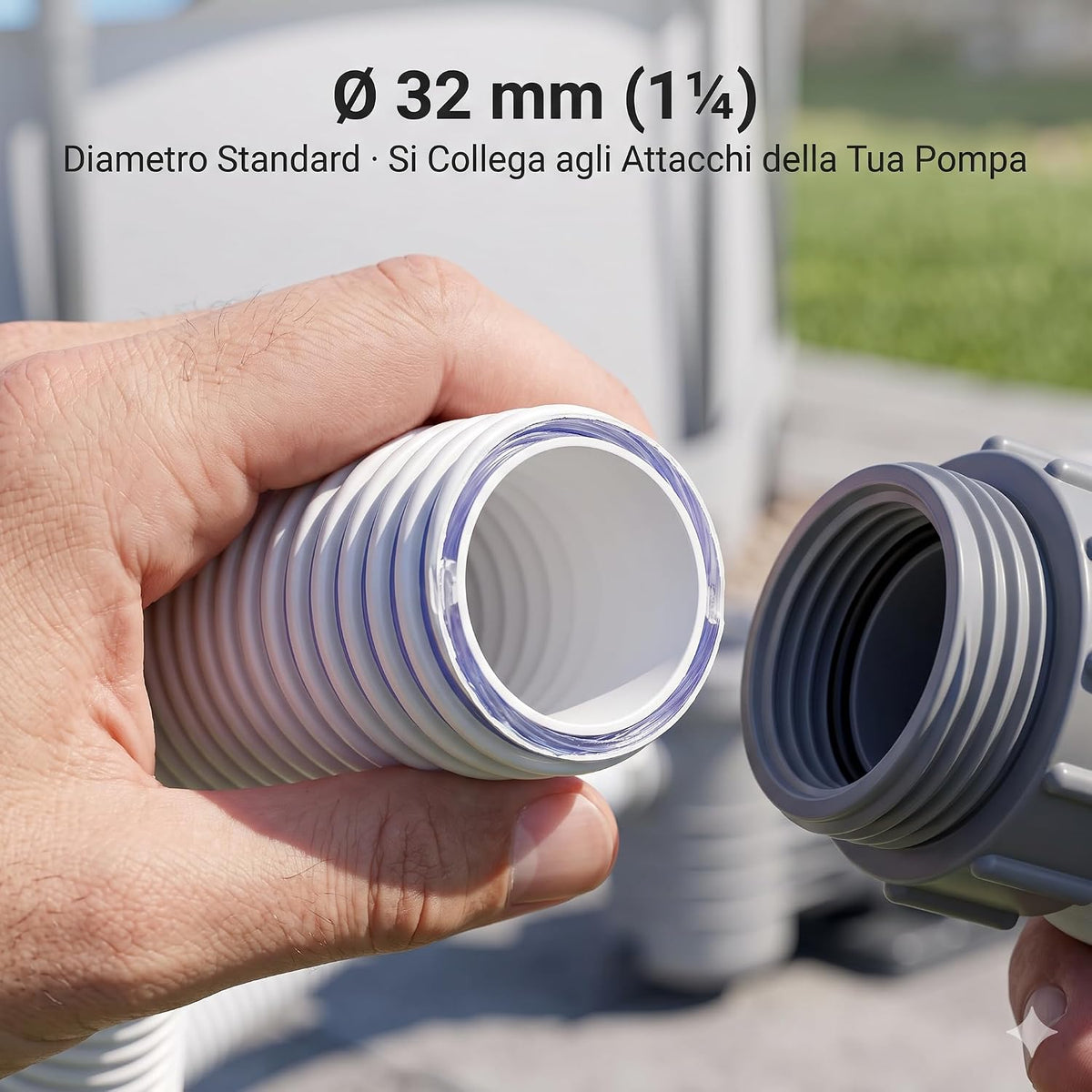 Dettaglio del tubo pompa piscina 32 mm bianco con diametro standard, ideale per il collegamento agli attacchi della pompa.